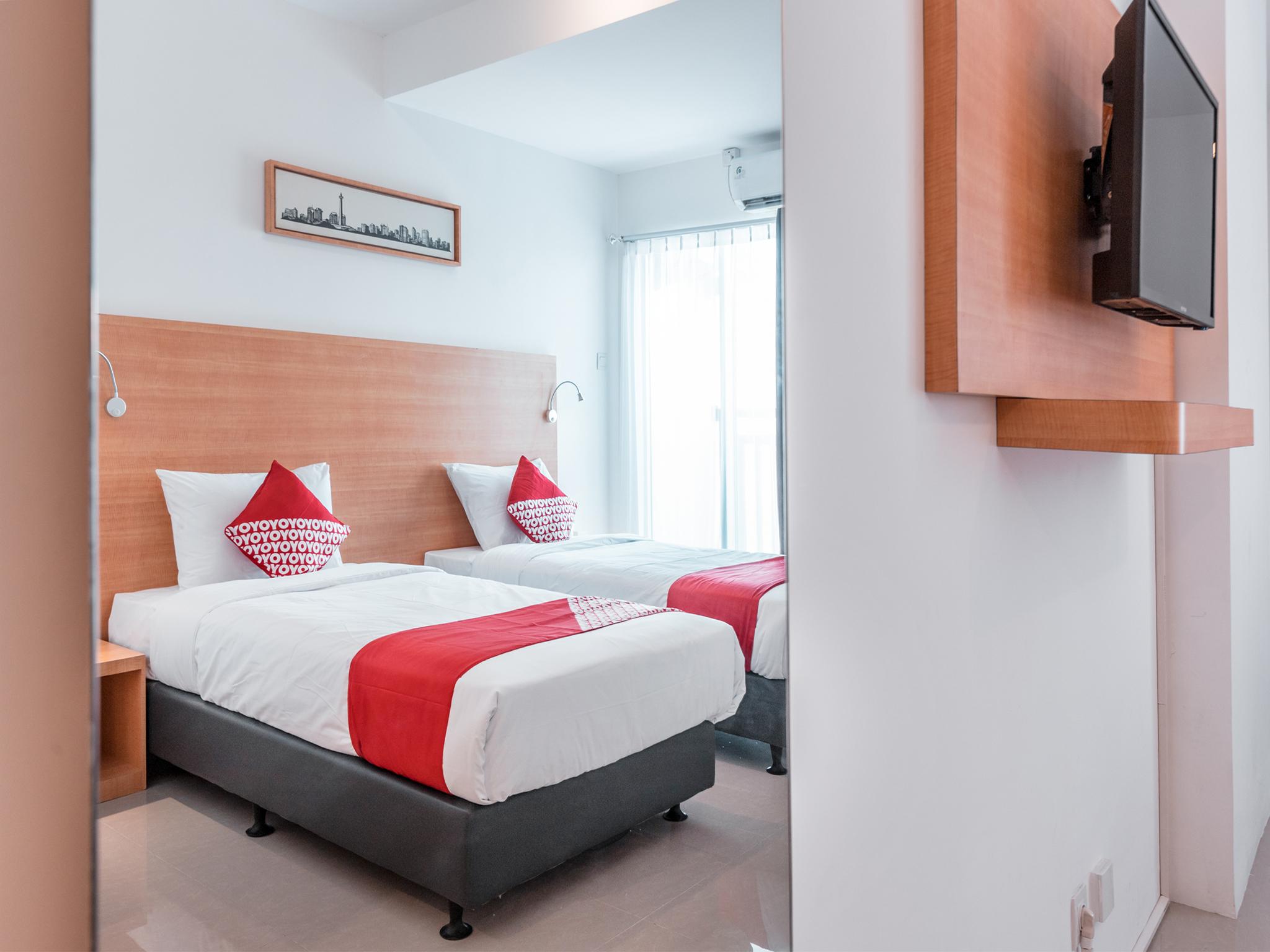 Hotel Vaccinated Staff - OYO Flagship 766 Prima Orchard Bekasi Exterior foto